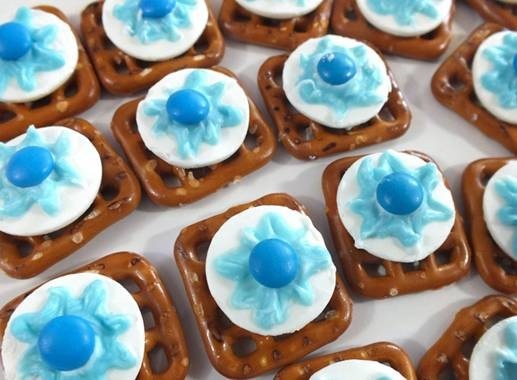Frozen Pretzel Snowflake Bites
