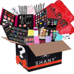 MAKEUP KIT